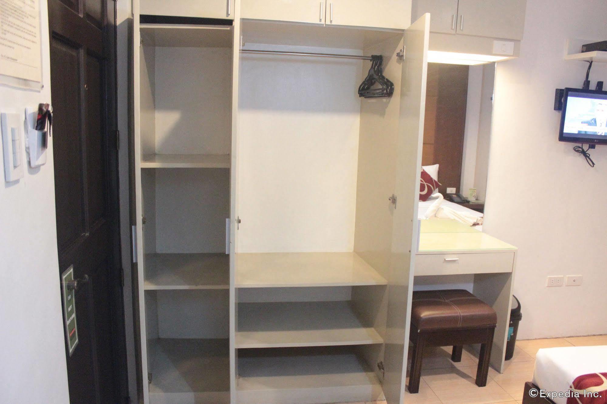 Acl Suites Quezon City Dış mekan fotoğraf