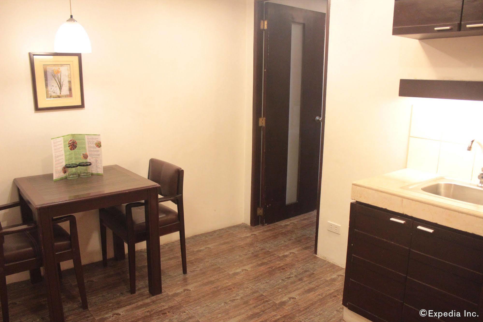 Acl Suites Quezon City Dış mekan fotoğraf